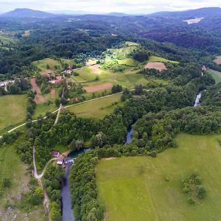 Vila Kuca Za Odmor Slunjcica Exteriér fotografie