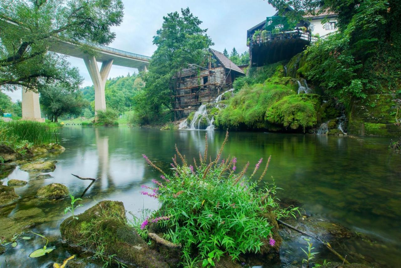 Vila Kuca Za Odmor Slunjcica Exteriér fotografie