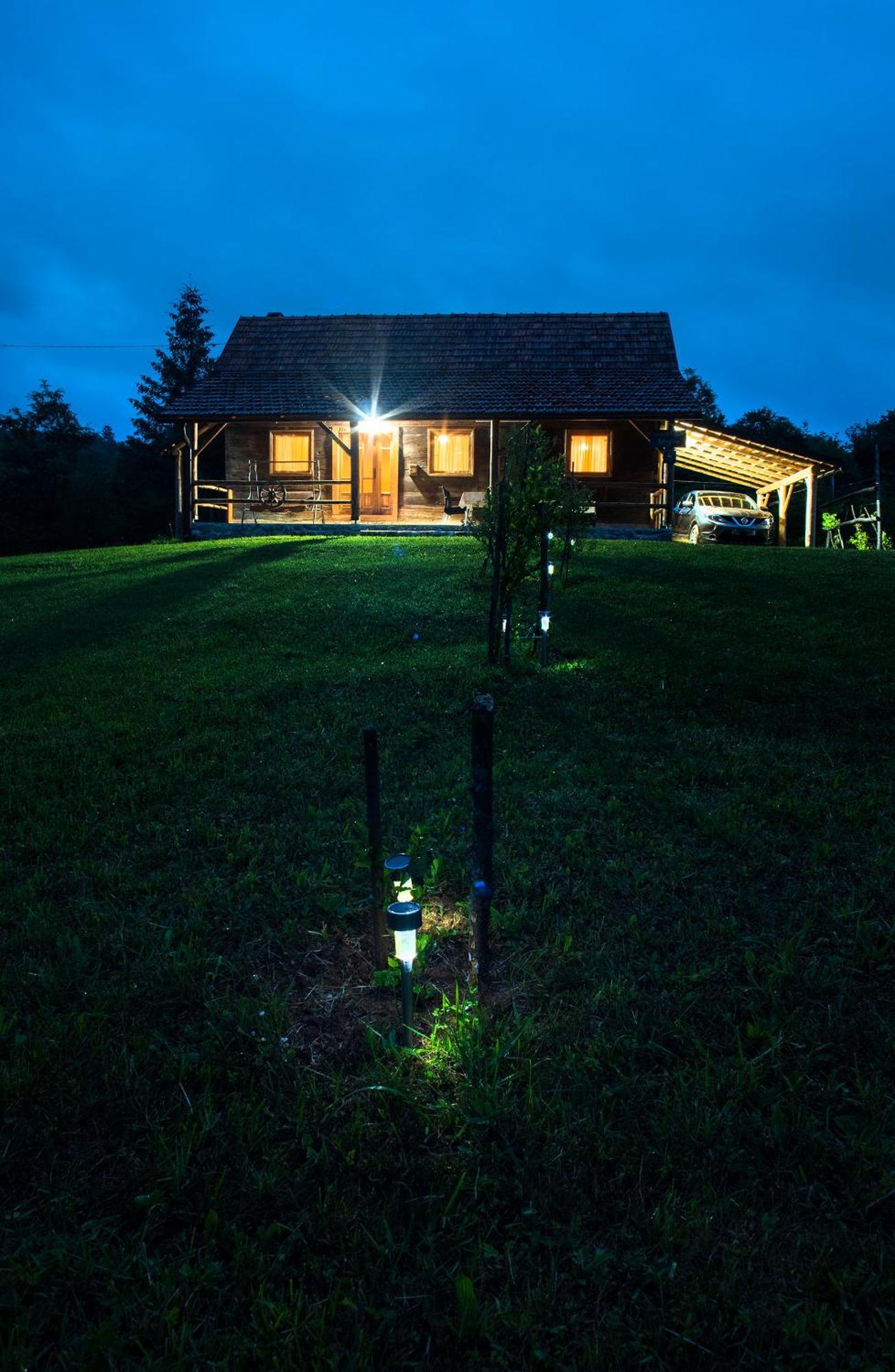 Vila Kuca Za Odmor Slunjcica Exteriér fotografie