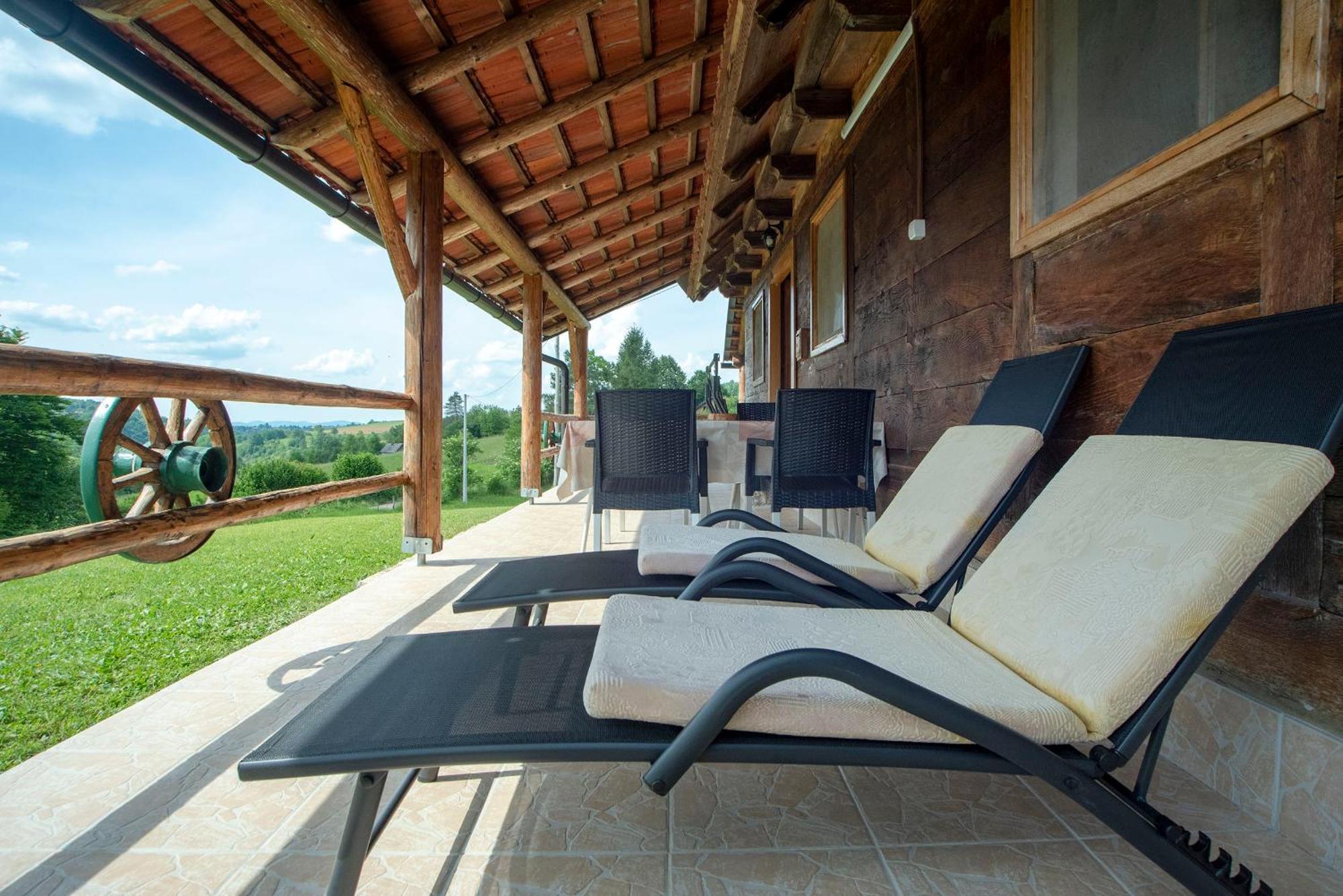 Vila Kuca Za Odmor Slunjcica Exteriér fotografie