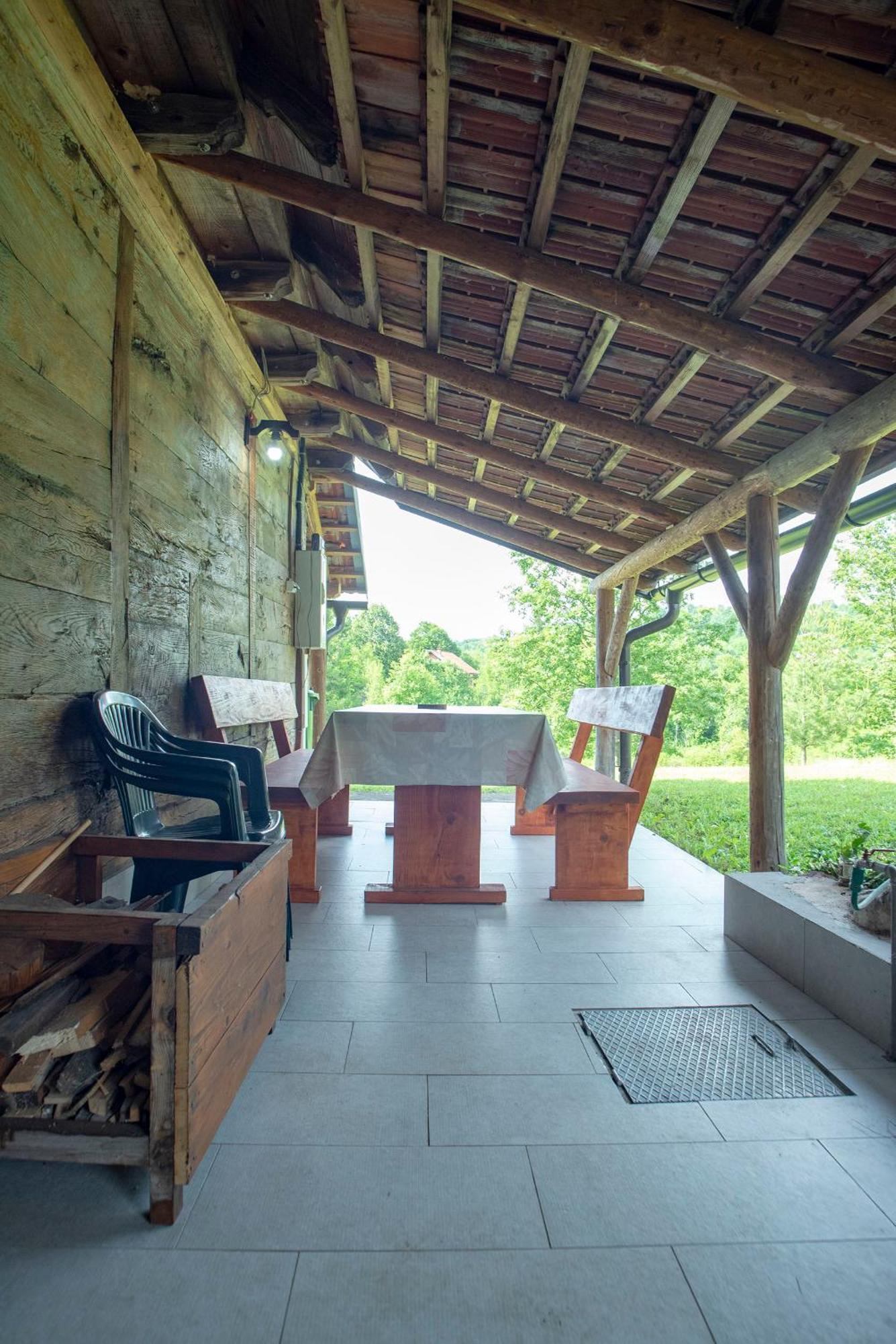 Vila Kuca Za Odmor Slunjcica Exteriér fotografie