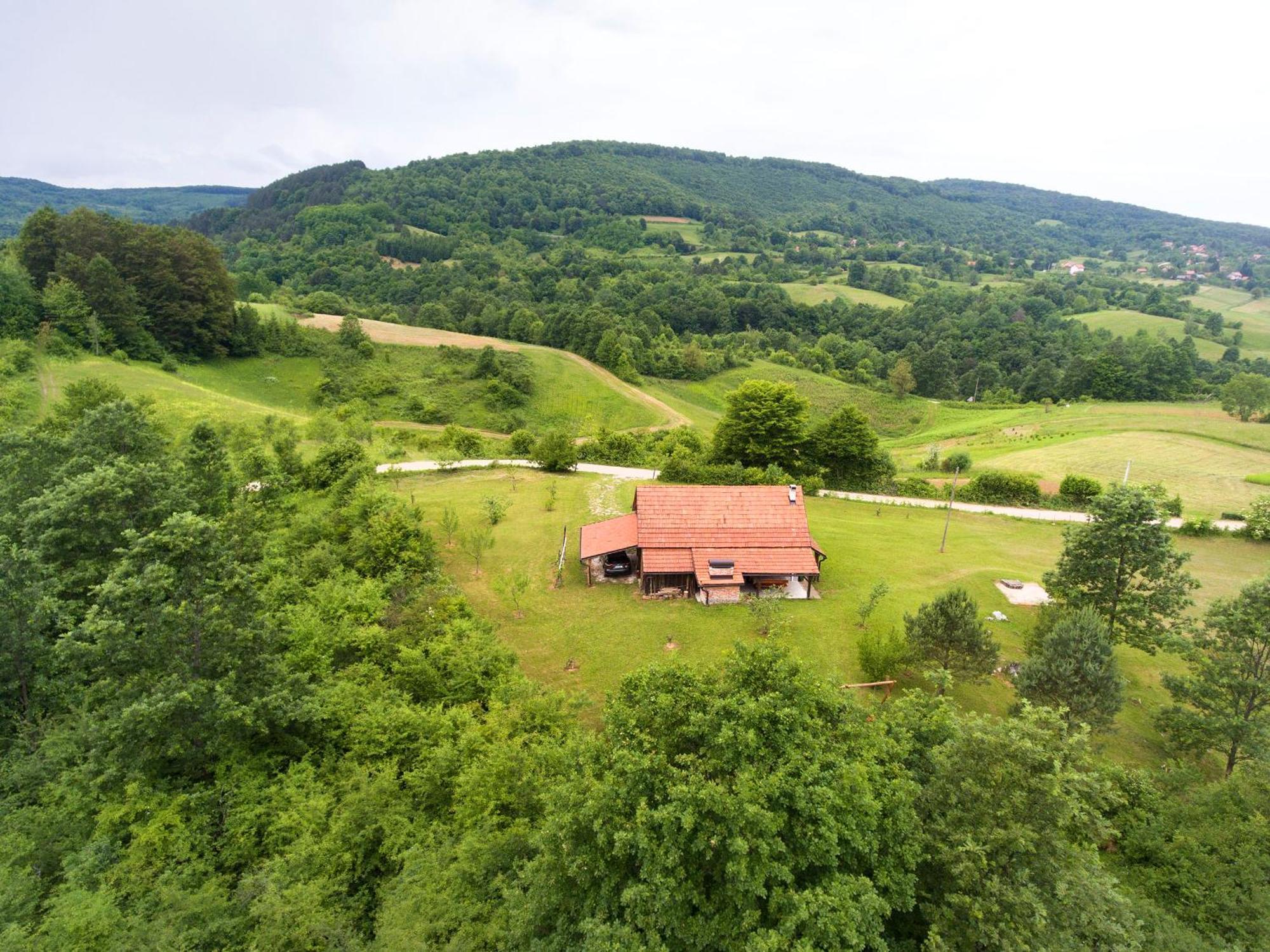 Vila Kuca Za Odmor Slunjcica Exteriér fotografie